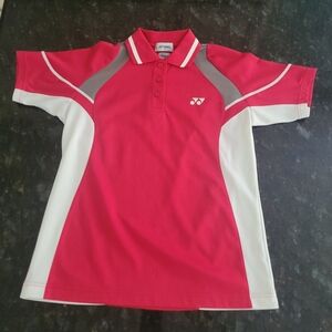 Medium Yonex Red and White Athletic Polo Top